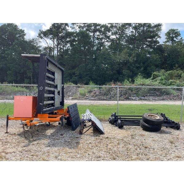 MESSAGE BOARD, EARLY WARNER SIGN, ARROWBOARD