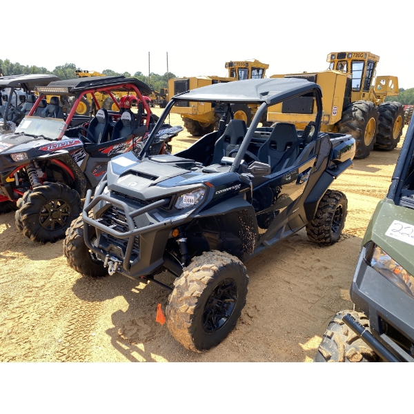 2023 CAN AM COMMANDER XT UTV