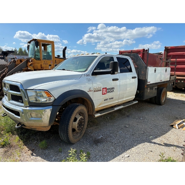 2017 RAM 5500 HD Flatbed Truck