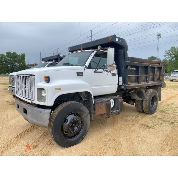 2002 GMC C7500 Dump Truck