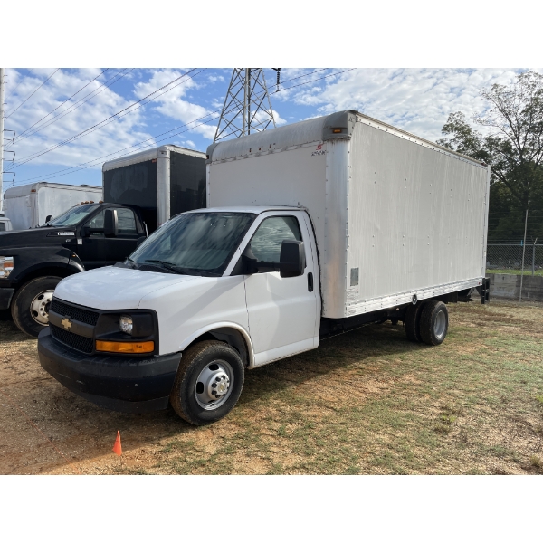 2017 CHEVROLET  Box Truck