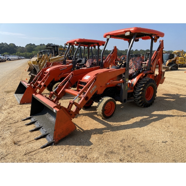 2016 KUBOTA B26 Backhoe