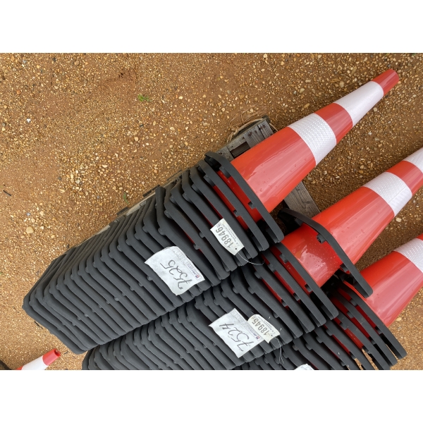 SAFETY CONES, APPROX 25