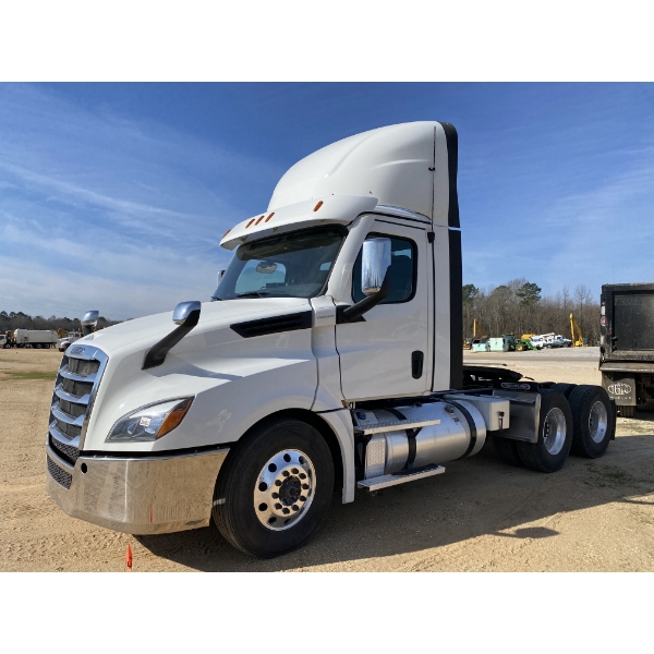 2024 FREIGHTLINER CASCADIA Day Cab Truck
