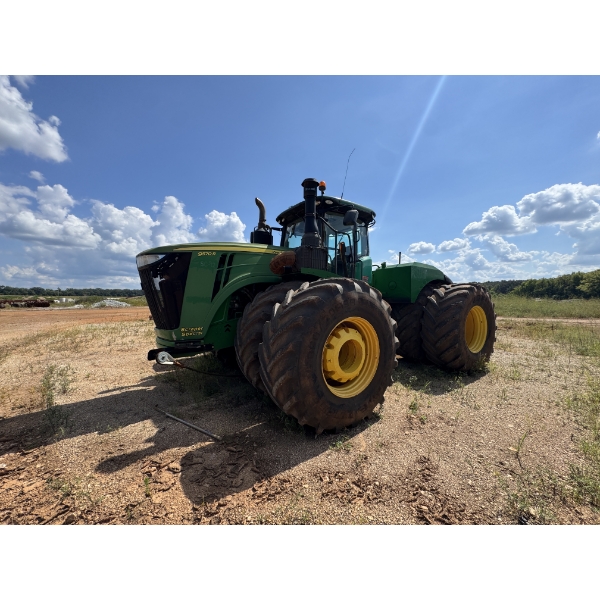 2016 JOHN DEERE 9570R Scraper Tractor
