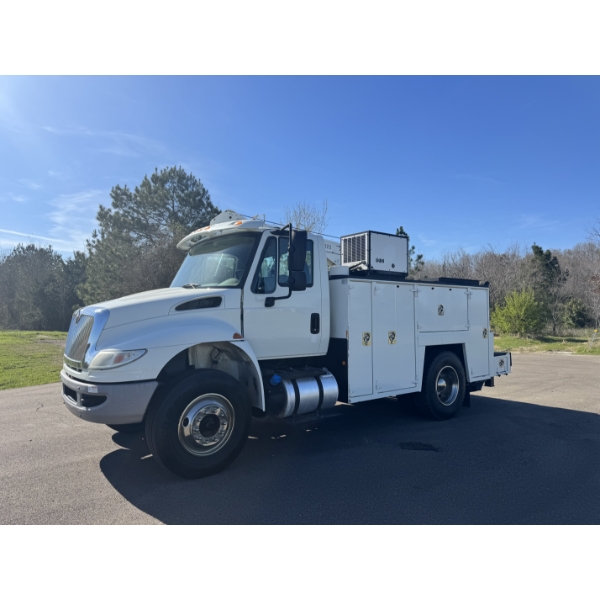 2015 INTERNATIONAL 4300 Service / Mechanic Truck
