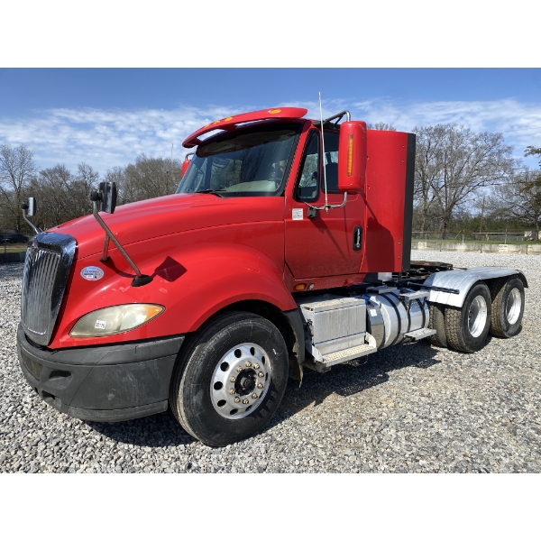 2015 INTERNATIONAL PROSTAR+ 122 Day Cab Truck