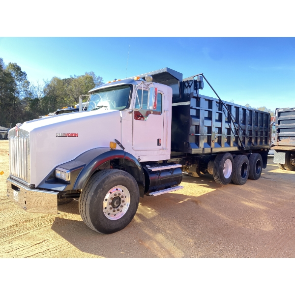 2009 KENWORTH T800 Dump Truck