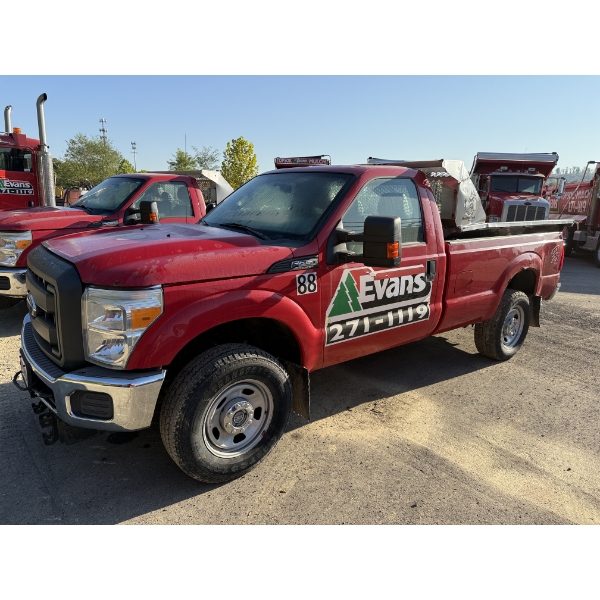 2015 FORD F350 XL Pickup Truck