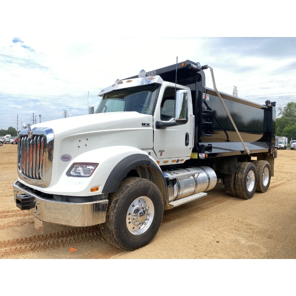 2025 INTERNATIONAL HX620 Dump Truck