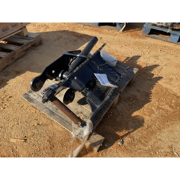 (1) TAG & (1) JCB HYD THUMB