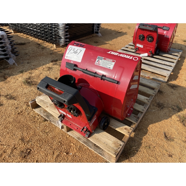 TROY BILT 26" SNOW BLOWER