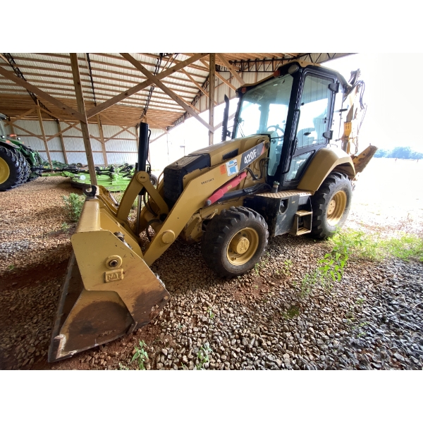 2015 CAT 420F2 Backhoe