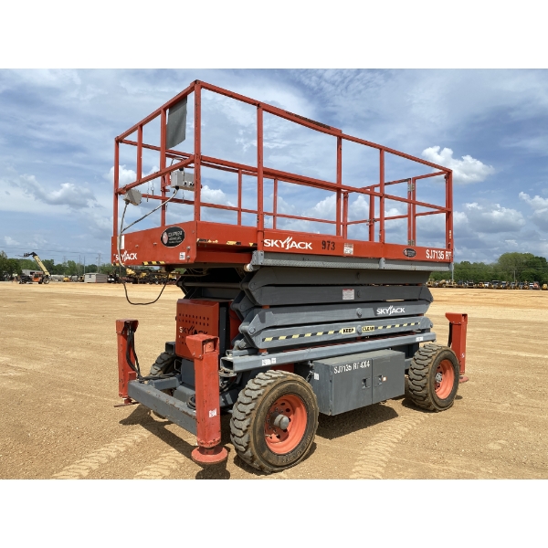 2006 SKYJACK SJ7135 RT Scissor Lift