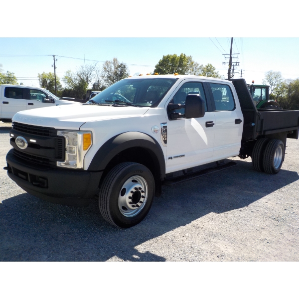 2017 FORD F450 XL Flatbed Truck