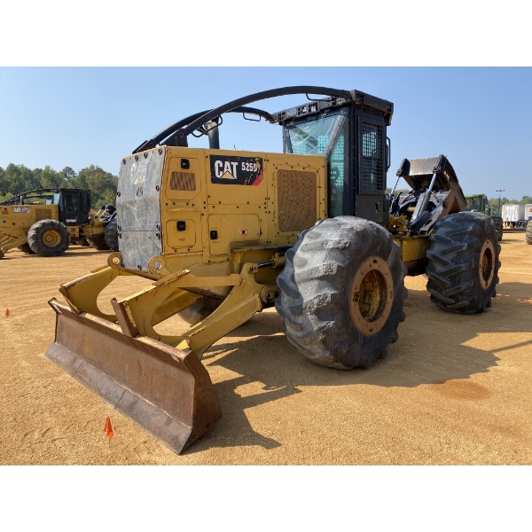 2015 CAT 525D Skidder