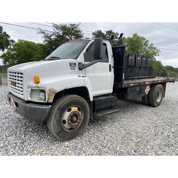 2006 GMC C7500 Fuel / Lube Truck