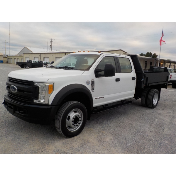 2017 FORD F450 XL Flatbed Truck