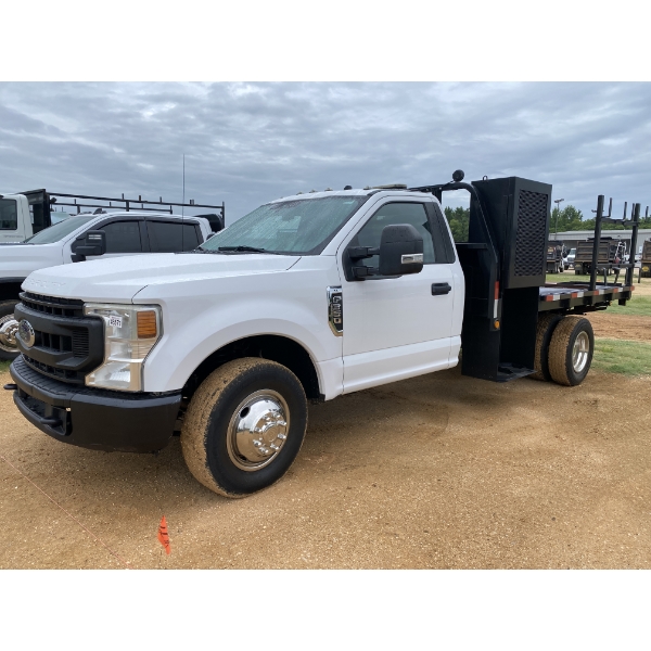 2020 FORD F350 XL Flatbed Truck
