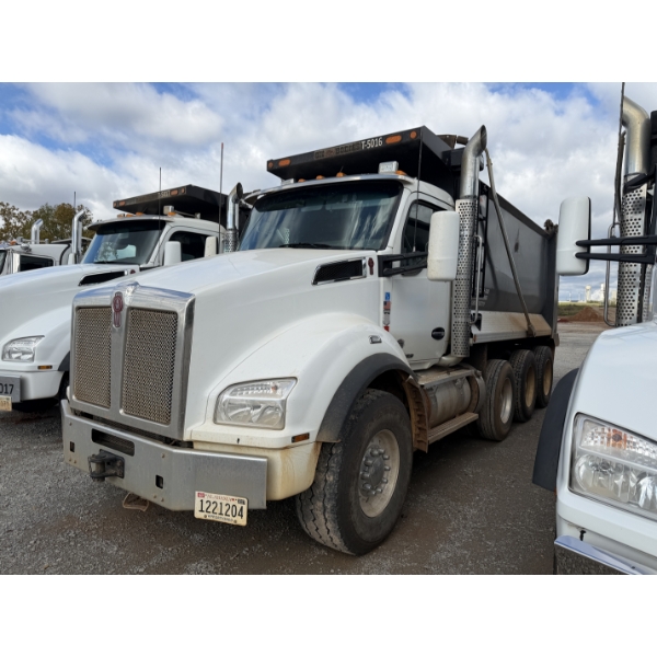 2022 KENWORTH T880 Dump Truck