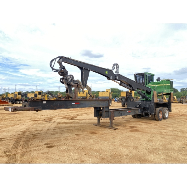 JOHN DEERE 335D Log Loader
