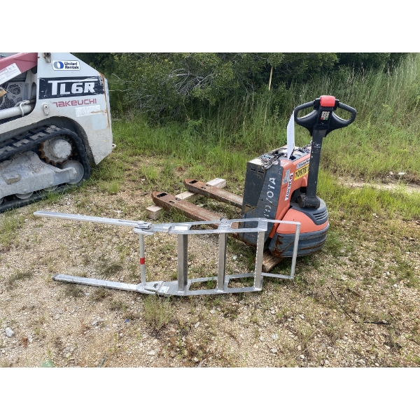 TOYOTA ELECTRIC PALLET JACK