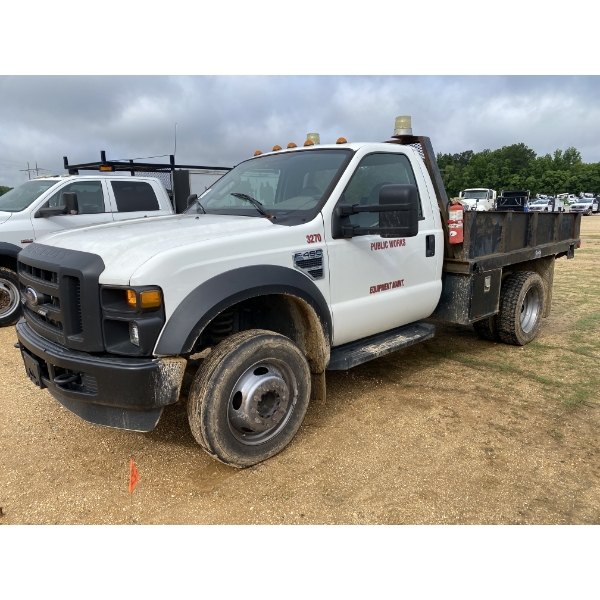 2010 FORD F450 XL Flatbed Truck