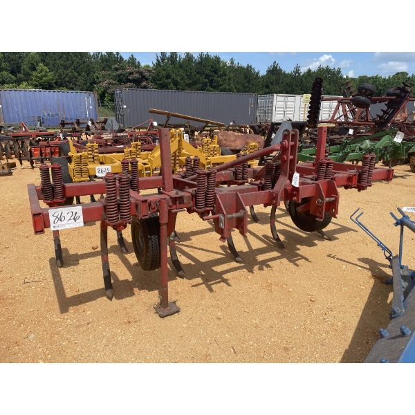 SPRING CHISEL PLOW 11FT