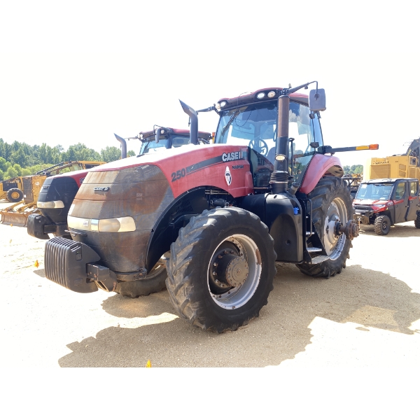 2018 CASE 250 MAGNUM Farm Tractor