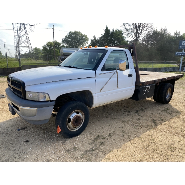 1997 DODGE RAM 3500 Flatbed Truck