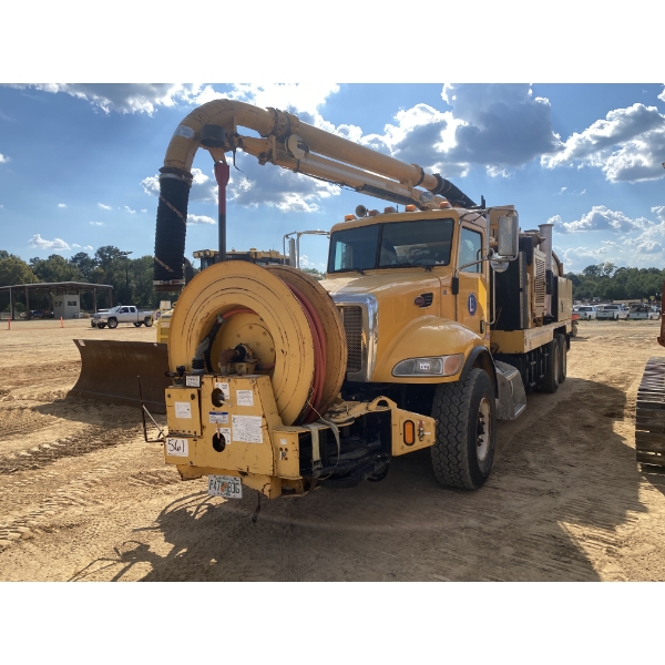2014 PETERBILT 348 Vacuum Truck