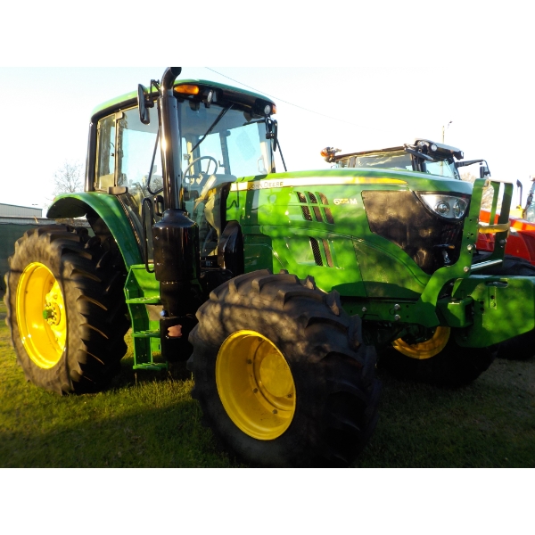 2019 JOHN DEERE 6155M Farm Tractor