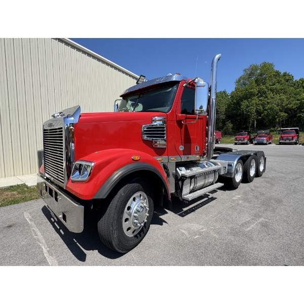 2014 FREIGHTLINER CORONADO 122SD Day Cab Truck