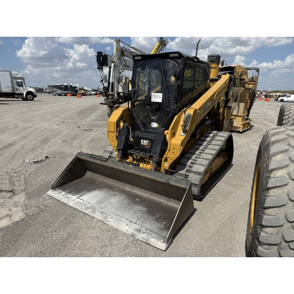 2025 CAT 265 Skid Steer Loader - Crawler