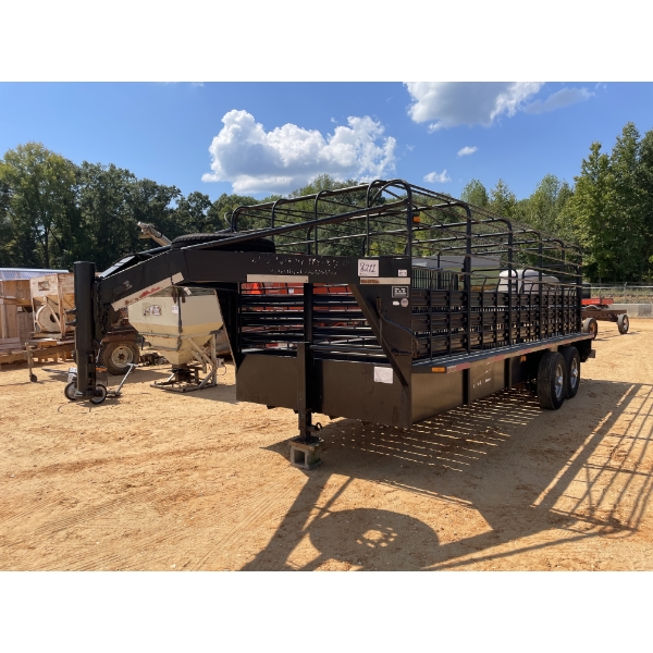 2009 CIRCLE W CWT68206K Livestock Trailer