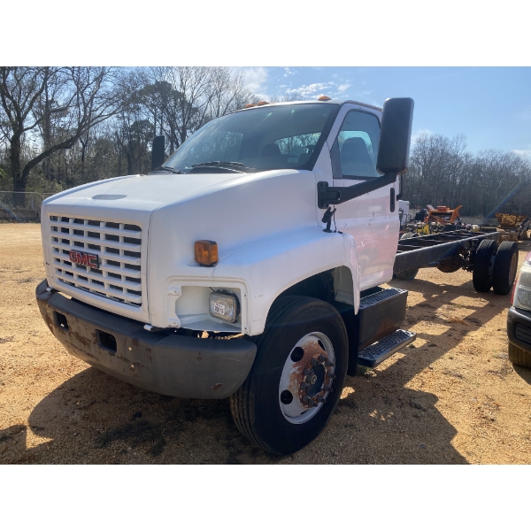 2004 GMC C7500 Cab and Chassis Truck