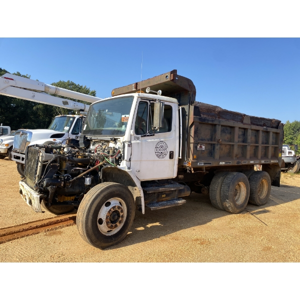 2000 FREIGHTLINER FL80 Dump Truck