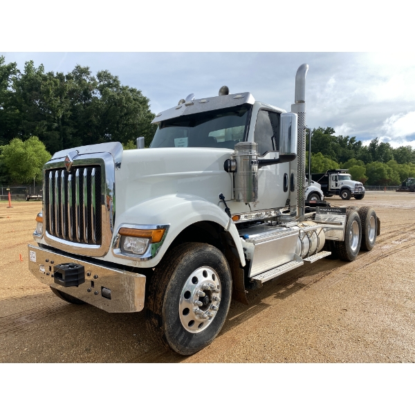 2022 INTERNATIONAL HX520 Day Cab Truck