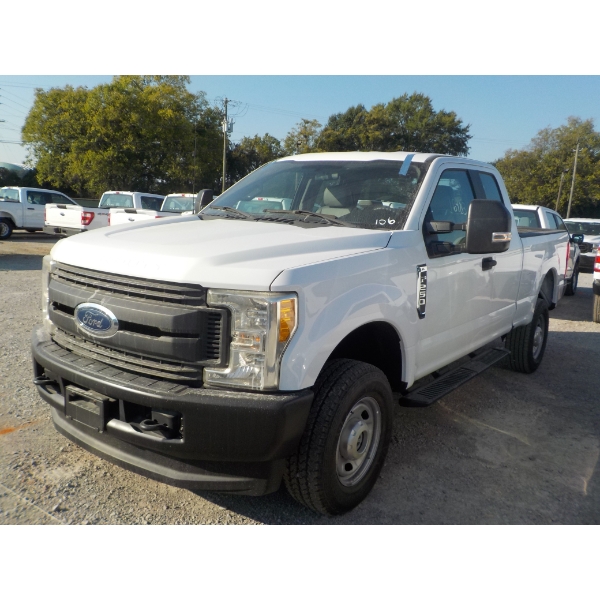 2017 FORD F250 XL Pickup Truck