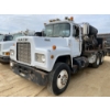 Image 1 : 1984 MACK R686ST Fuel / Lube Truck