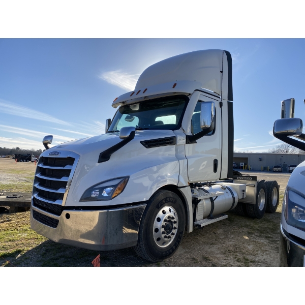 2024 FREIGHTLINER CASCADIA Day Cab Truck