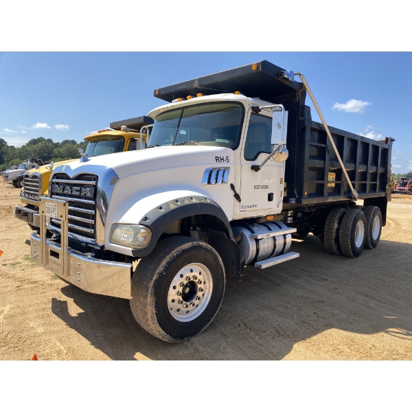 2007 MACK CTP713 Dump Truck