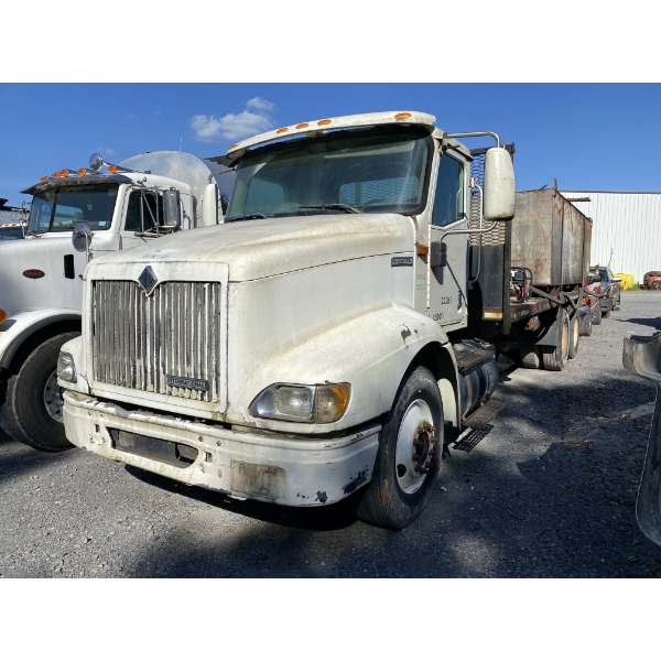 2000 INTERNATIONAL 9100i Water Truck