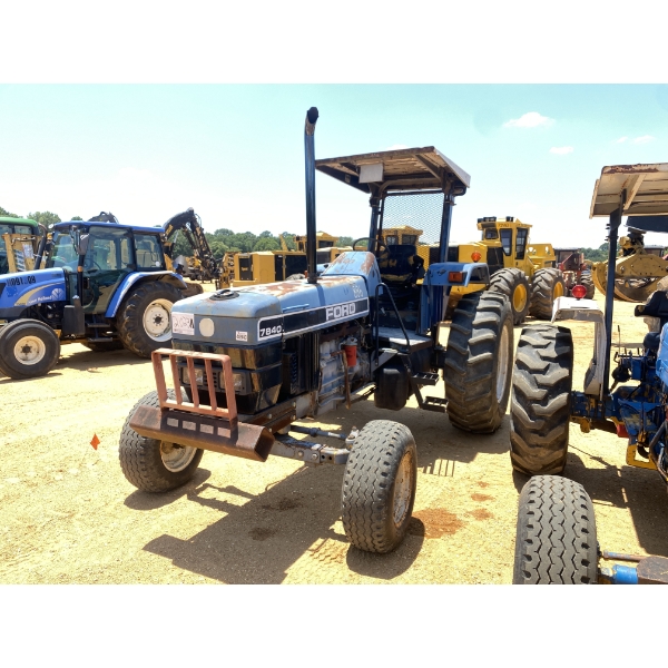 FORD 7840 Farm Tractor