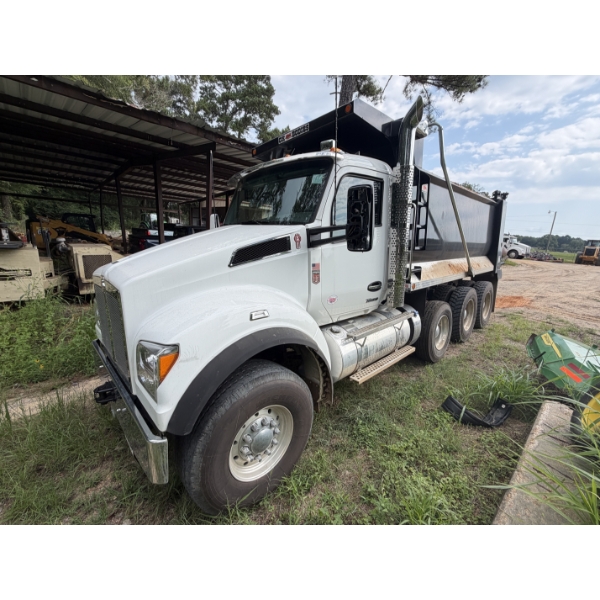 2026 KENWORTH T880S Dump Truck
