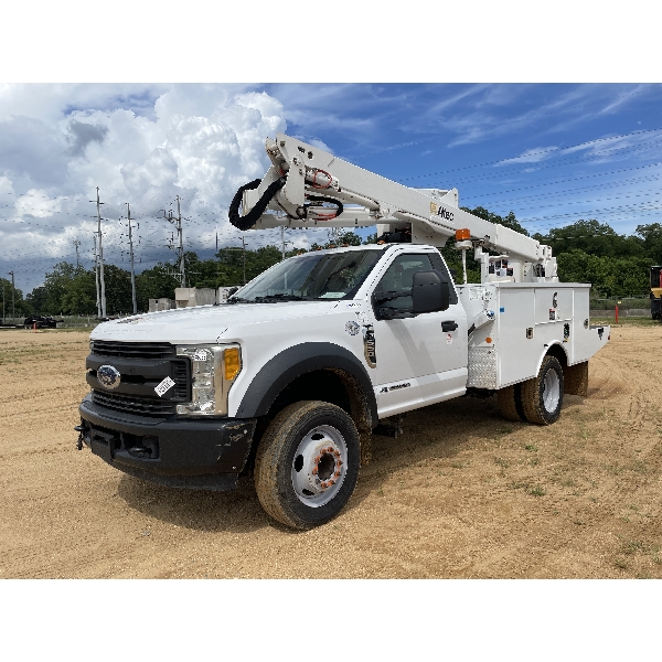 2017 FORD F550 XL Bucket Truck