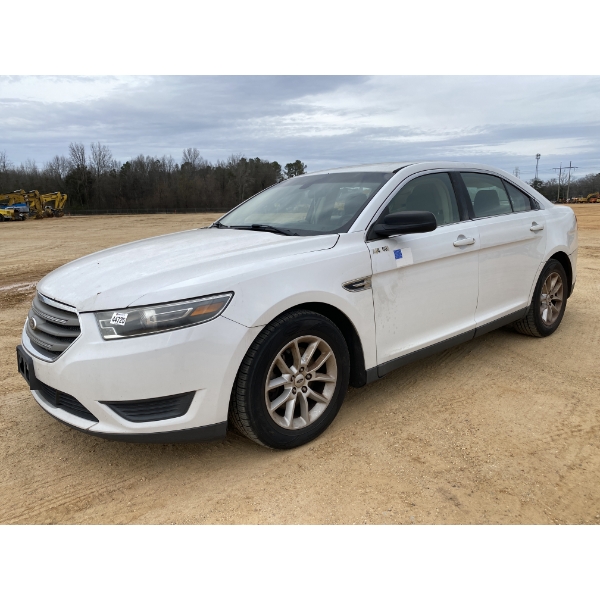 2014 FORD TAURUS Automobile