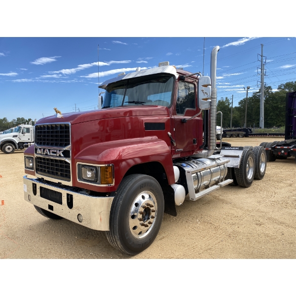 2021 MACK PI64T Day Cab Truck