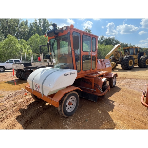 2019 BROCE RT350 Broom
