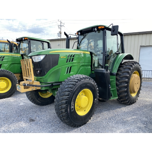 2016 JOHN DEERE 6155M Farm Tractor